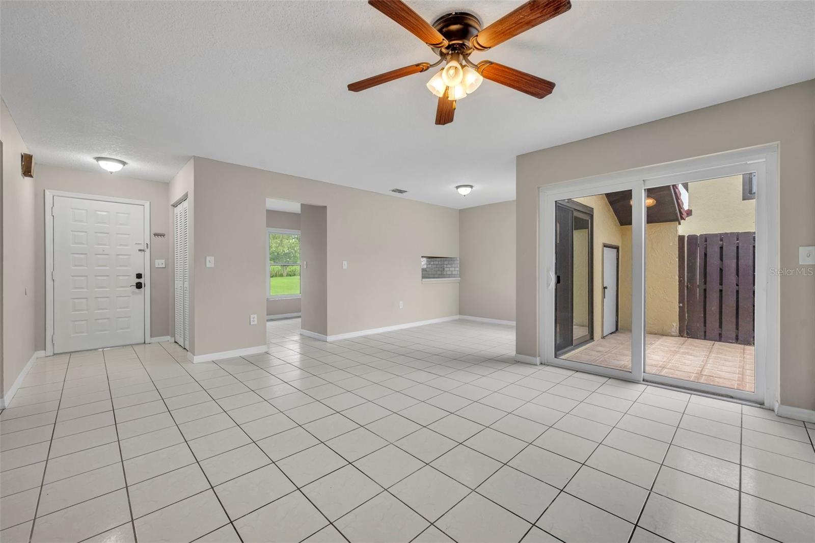 Image 7 of 27 For 557 Hunter Circle
