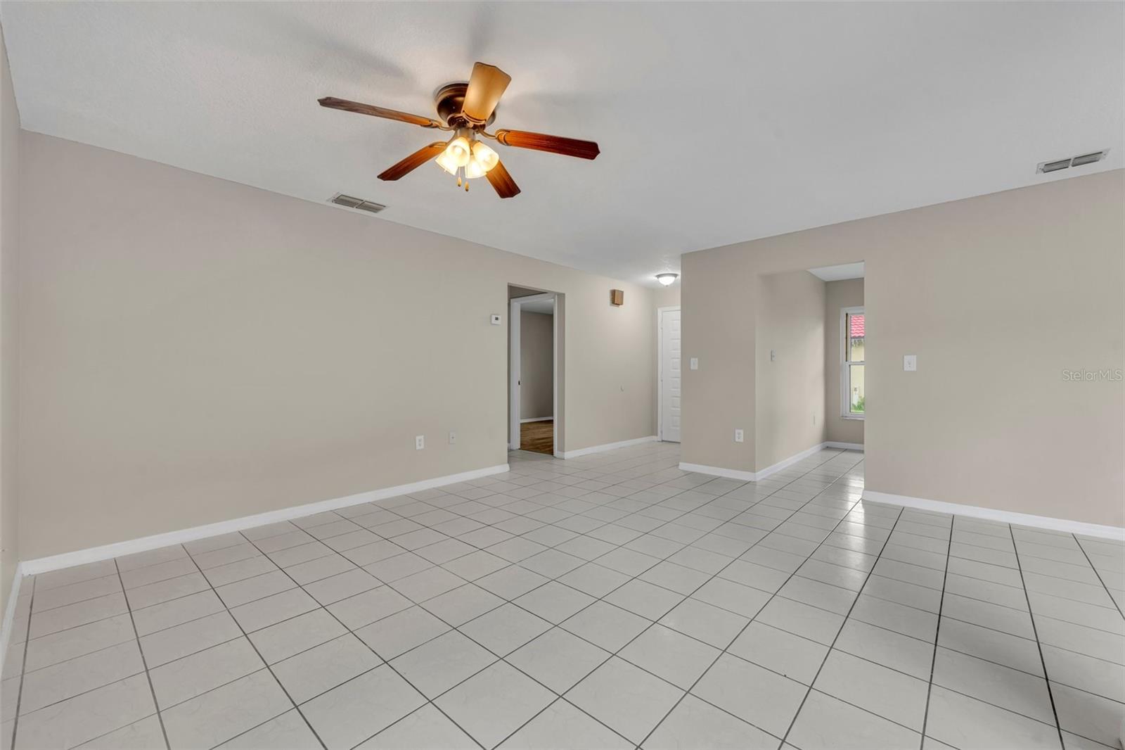 Image 8 of 27 For 557 Hunter Circle