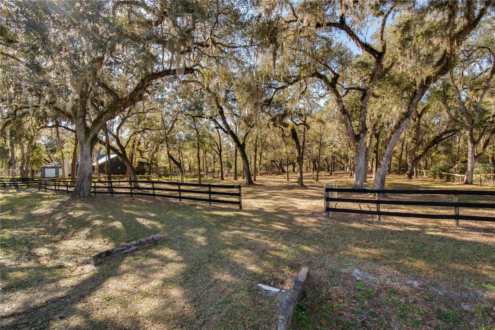 Details for 63 Lake Wood Circle, OCALA, FL 34482