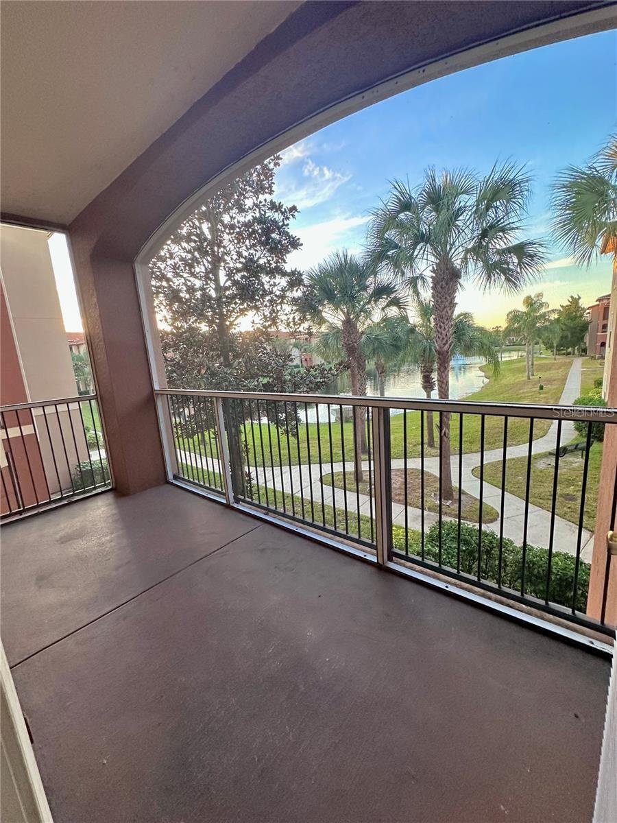 Image 8 of 28 For 5542 Metrowest Boulevard 211