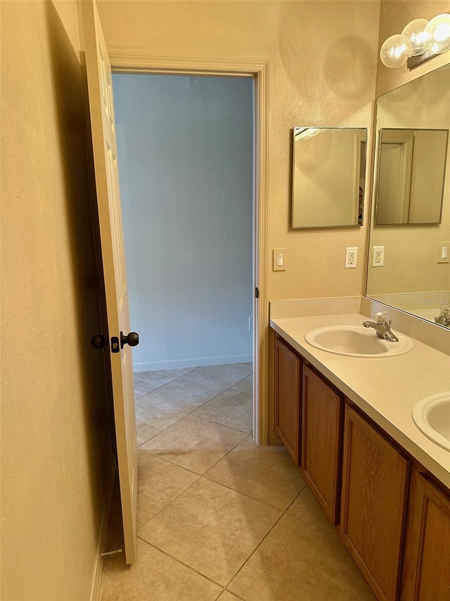 Image 21 of 35 For 1354 Knollwood Drive