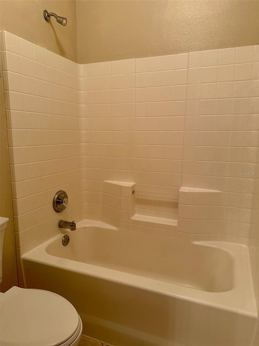 Image 23 of 35 For 1354 Knollwood Drive