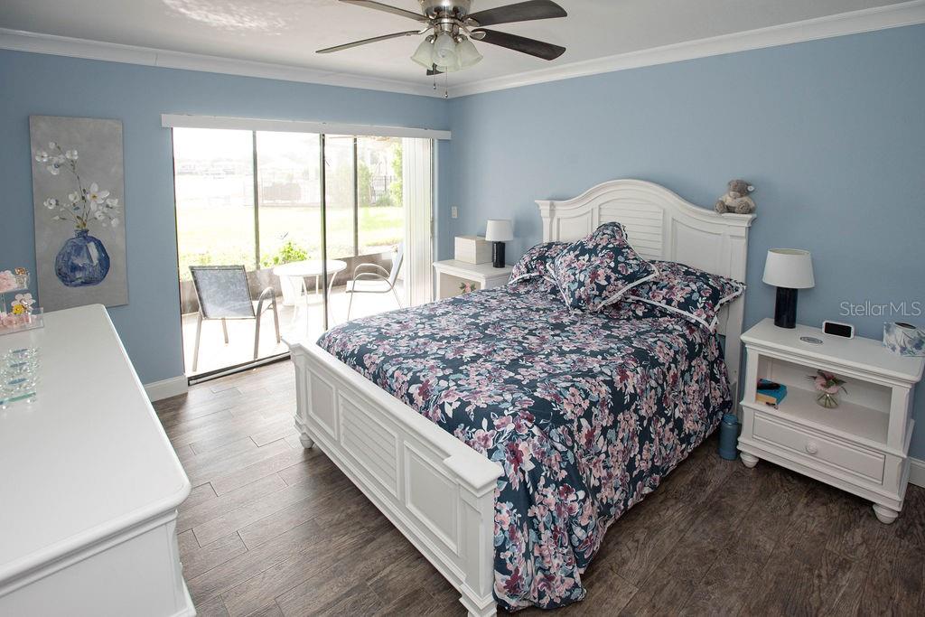 Image 3 of 18 For 4117 Fairview Vista Point 104