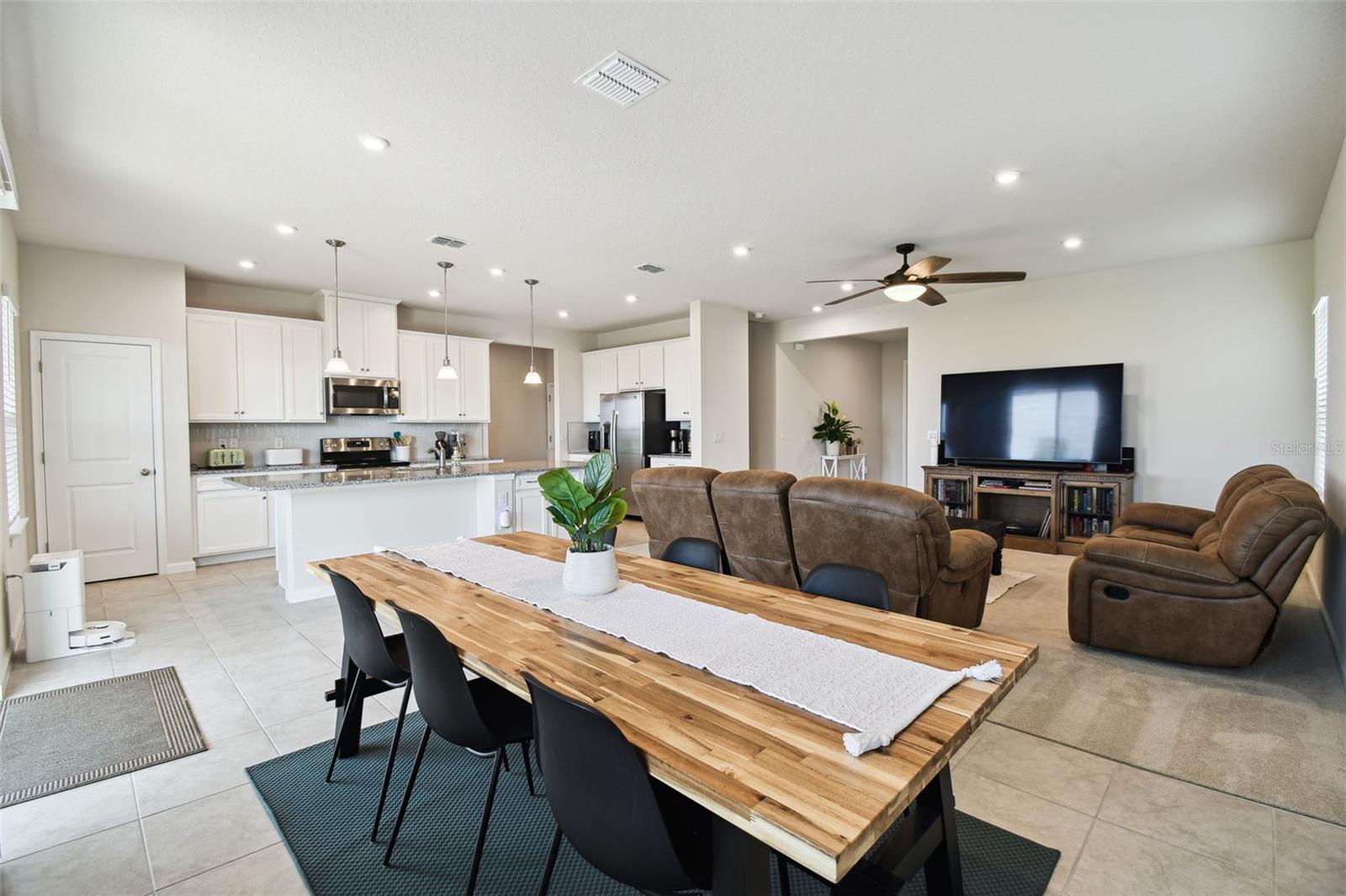 Image 13 of 42 For 2056 Airedale Way