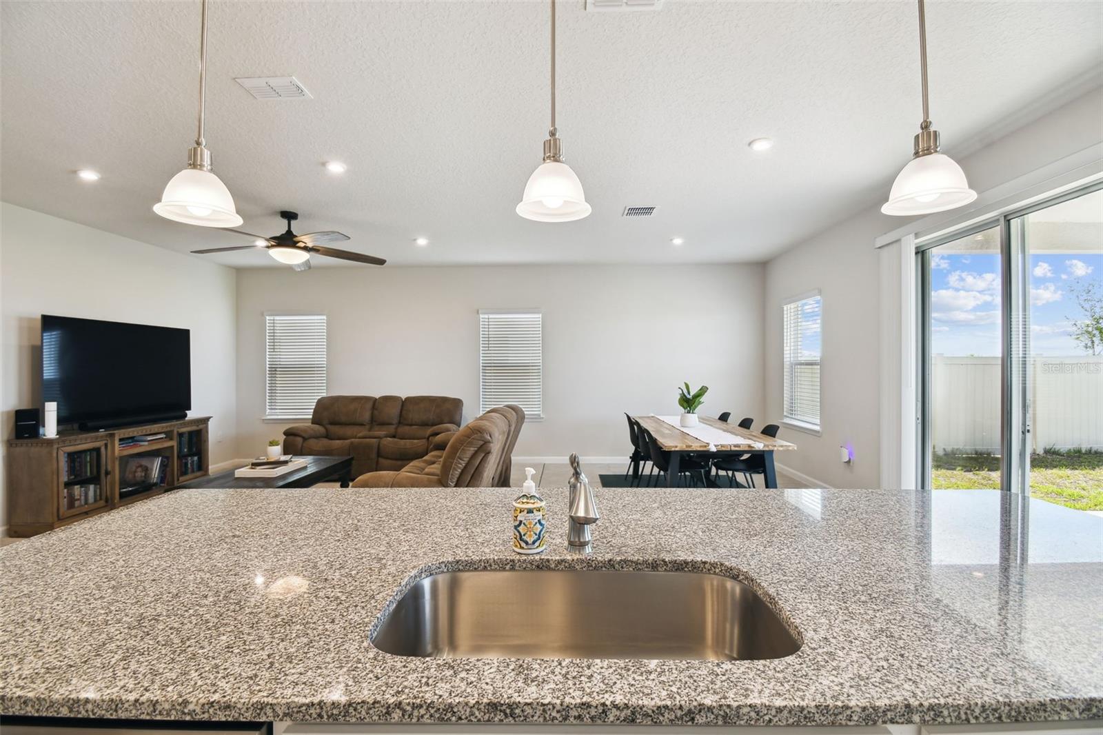Image 9 of 42 For 2056 Airedale Way