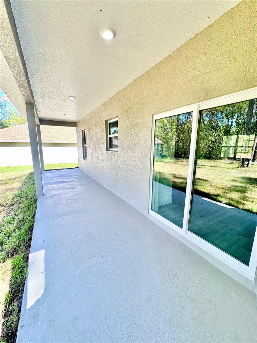 Listing photo id 10 for 2176 Galaxy Lane
