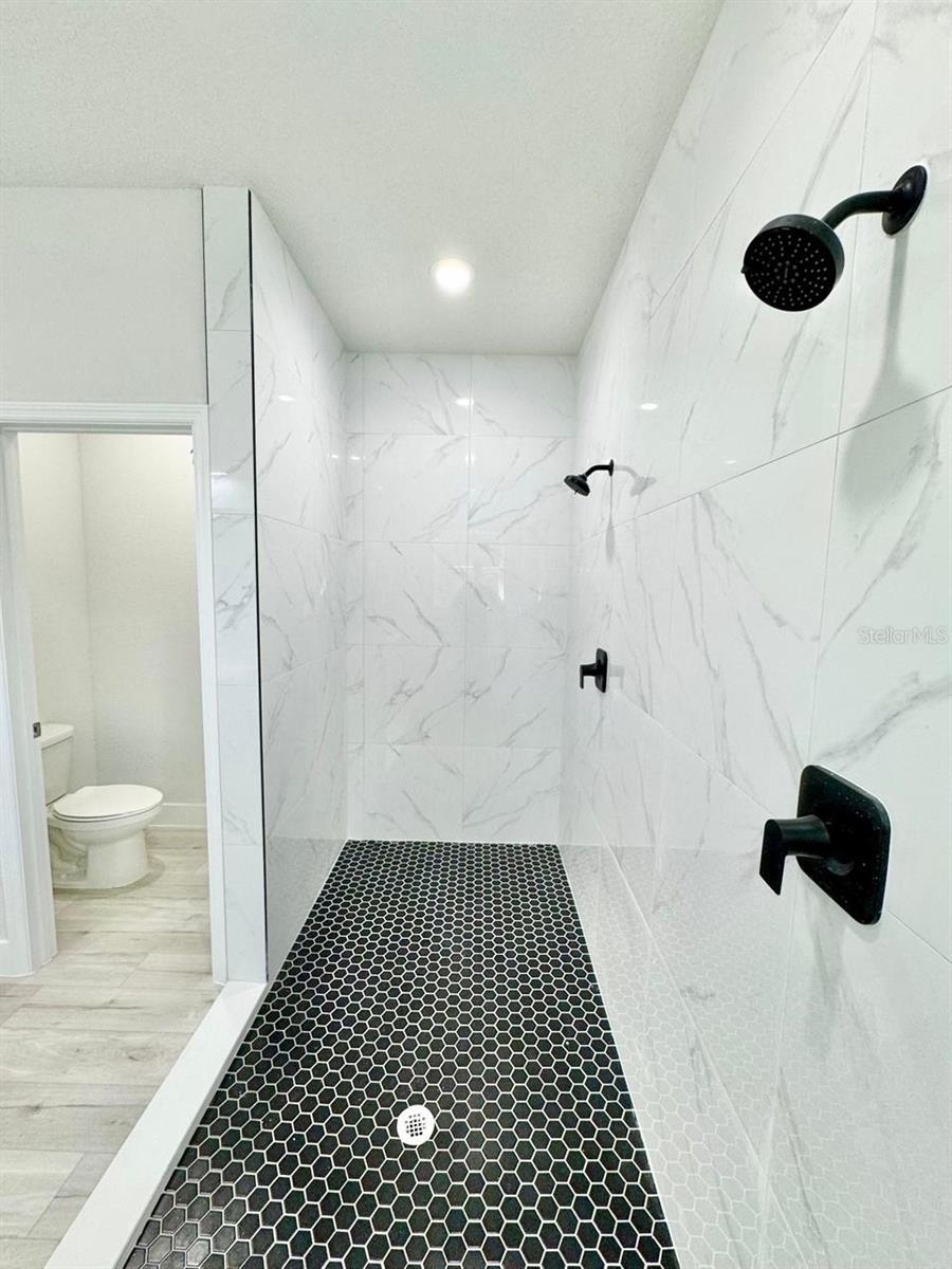 Listing photo id 28 for 2176 Galaxy Lane
