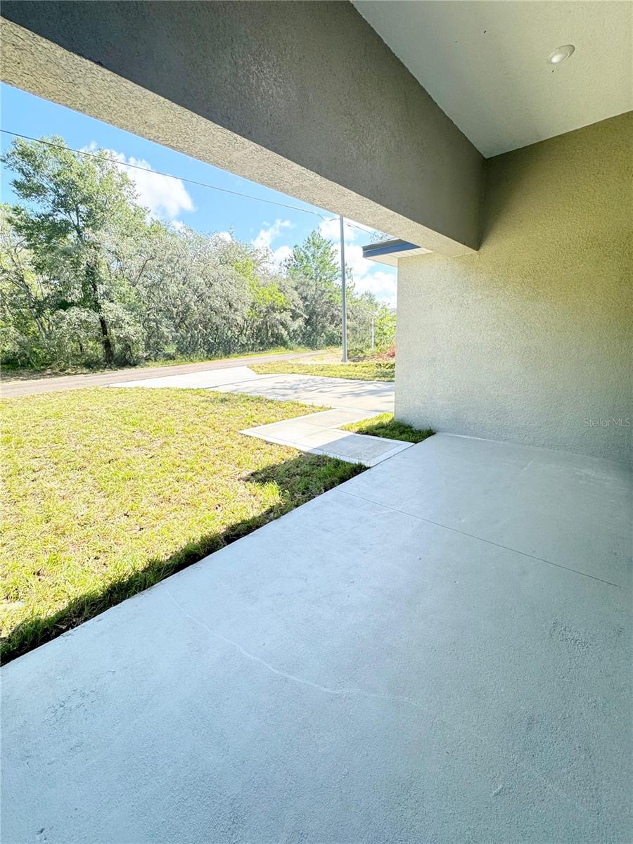 Listing photo id 4 for 2176 Galaxy Lane