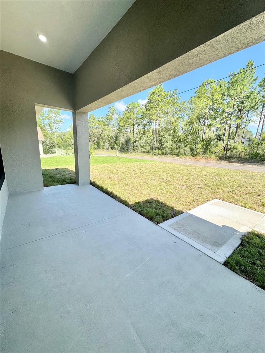 Listing photo id 5 for 2176 Galaxy Lane