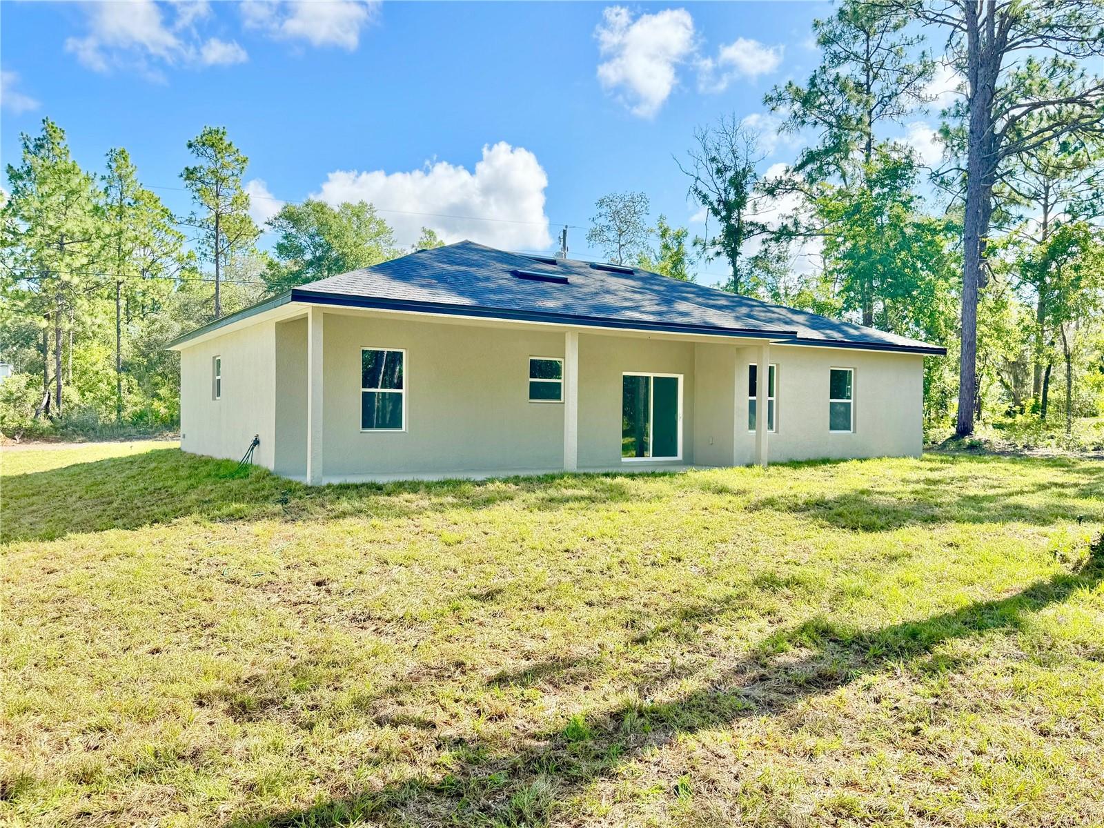 Listing photo id 7 for 2176 Galaxy Lane