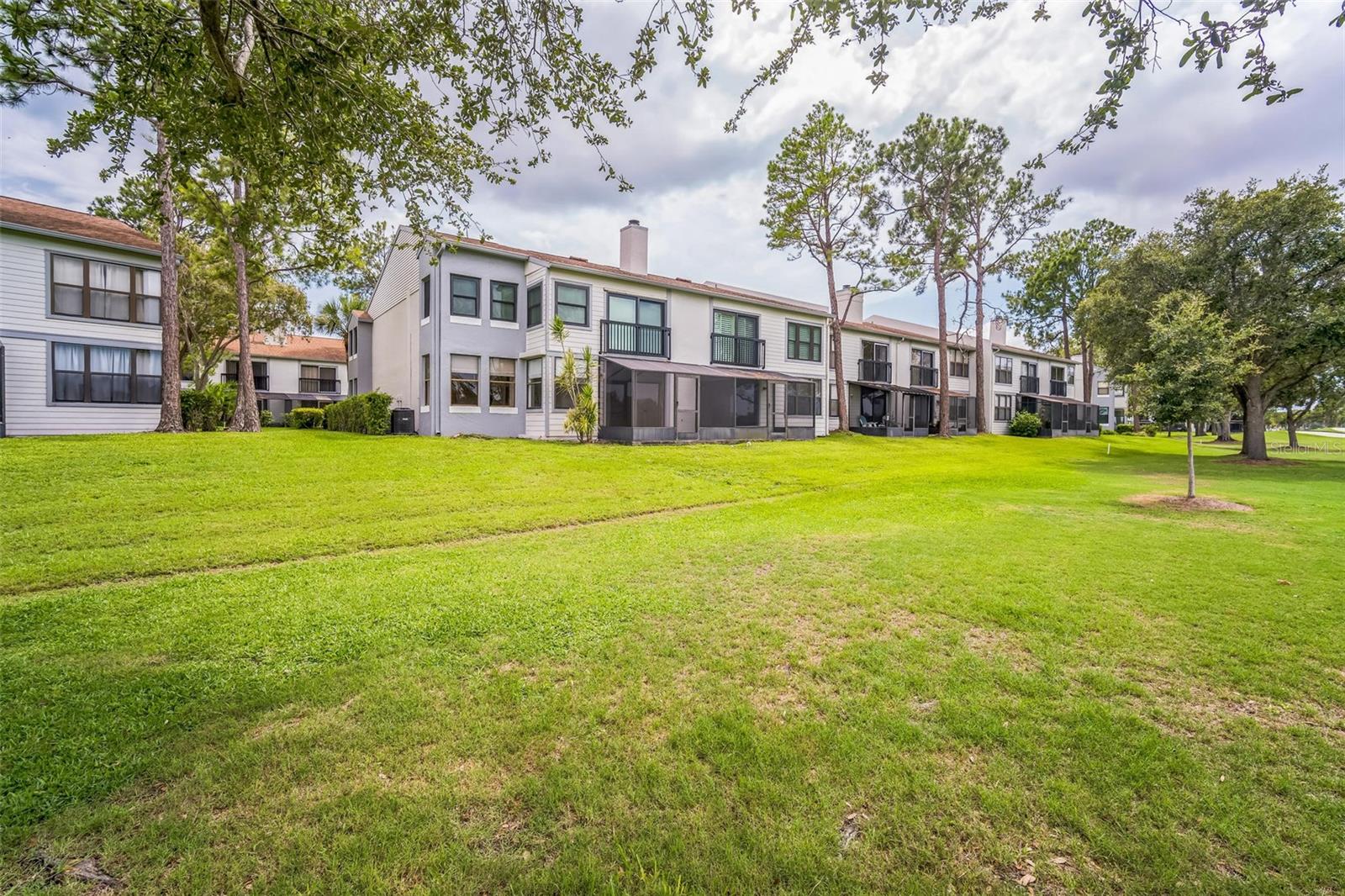 Image 27 of 32 For 1967 Cormorant Court 516