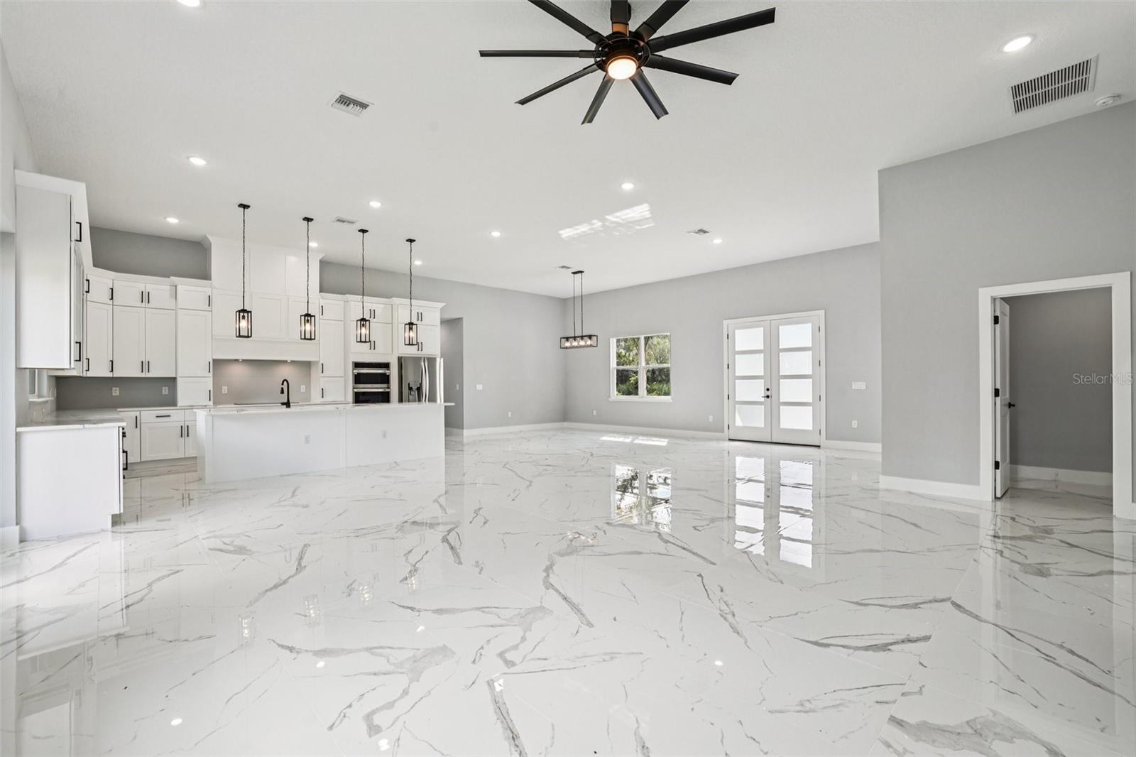 Image 12 of 49 For 42157 Tamarac Street