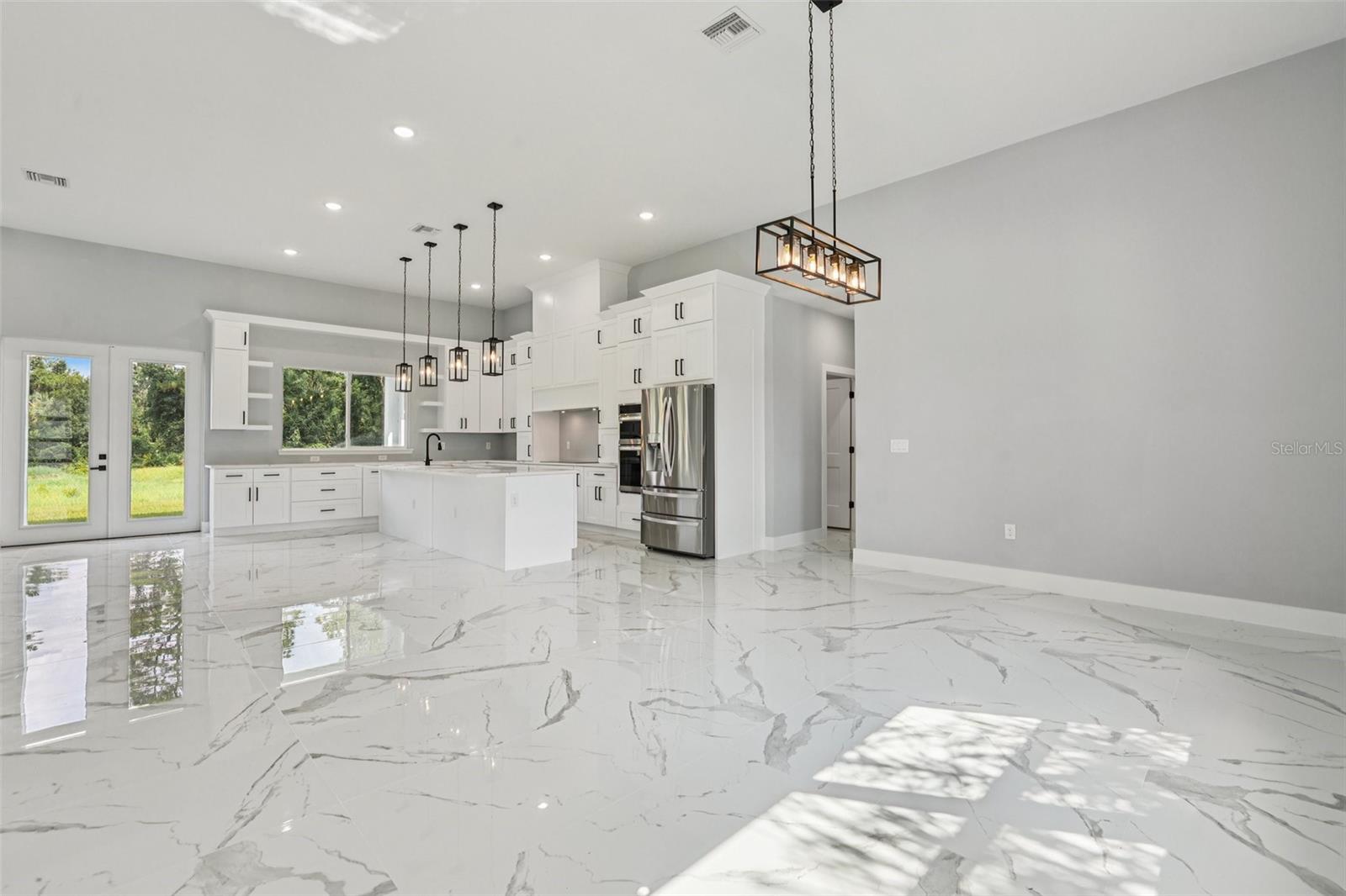 Image 15 of 49 For 42157 Tamarac Street