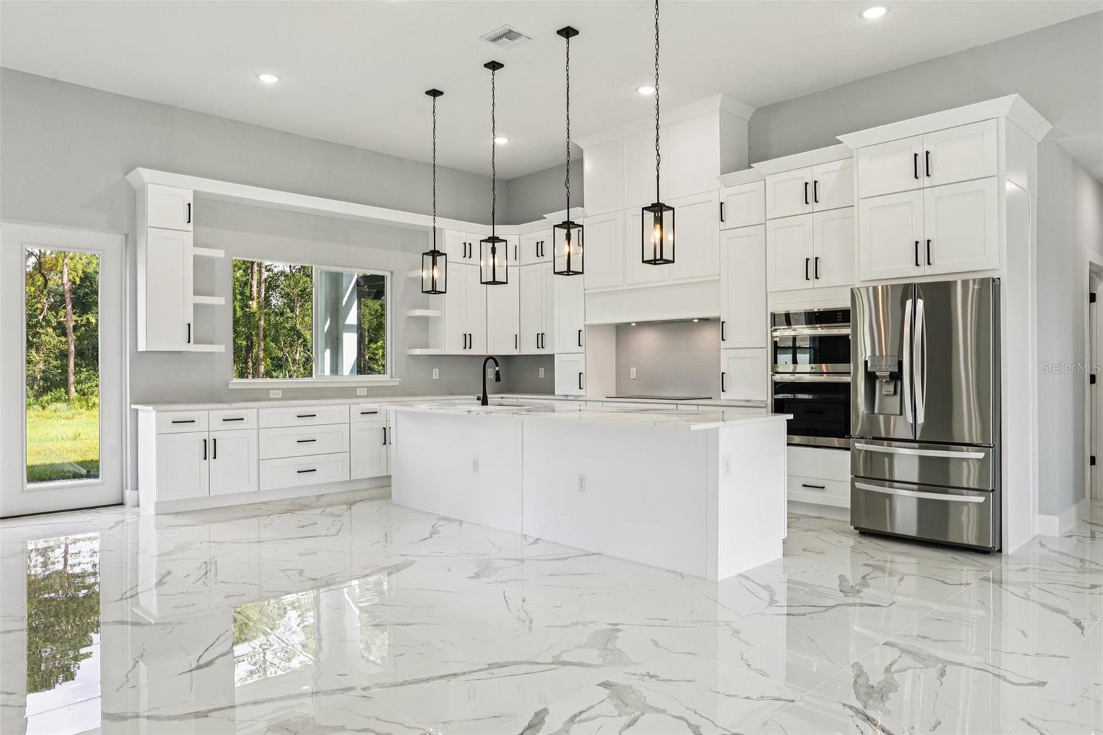 Image 21 of 49 For 42157 Tamarac Street