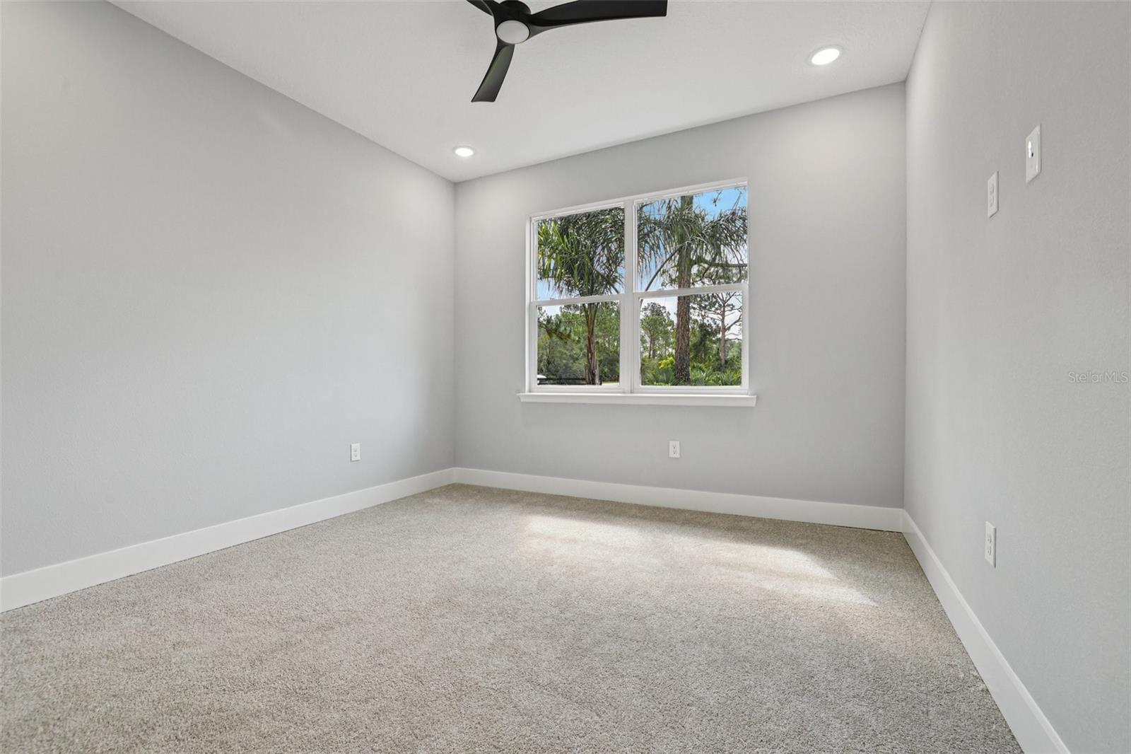Image 35 of 49 For 42157 Tamarac Street