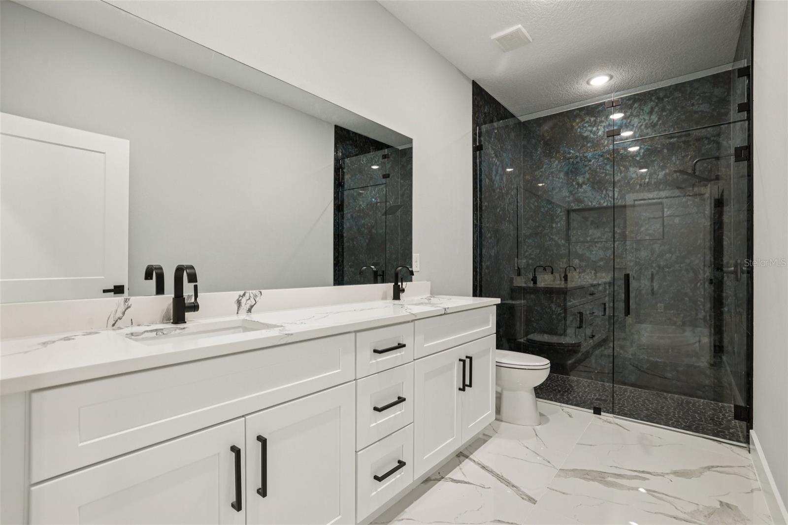 Image 36 of 49 For 42157 Tamarac Street