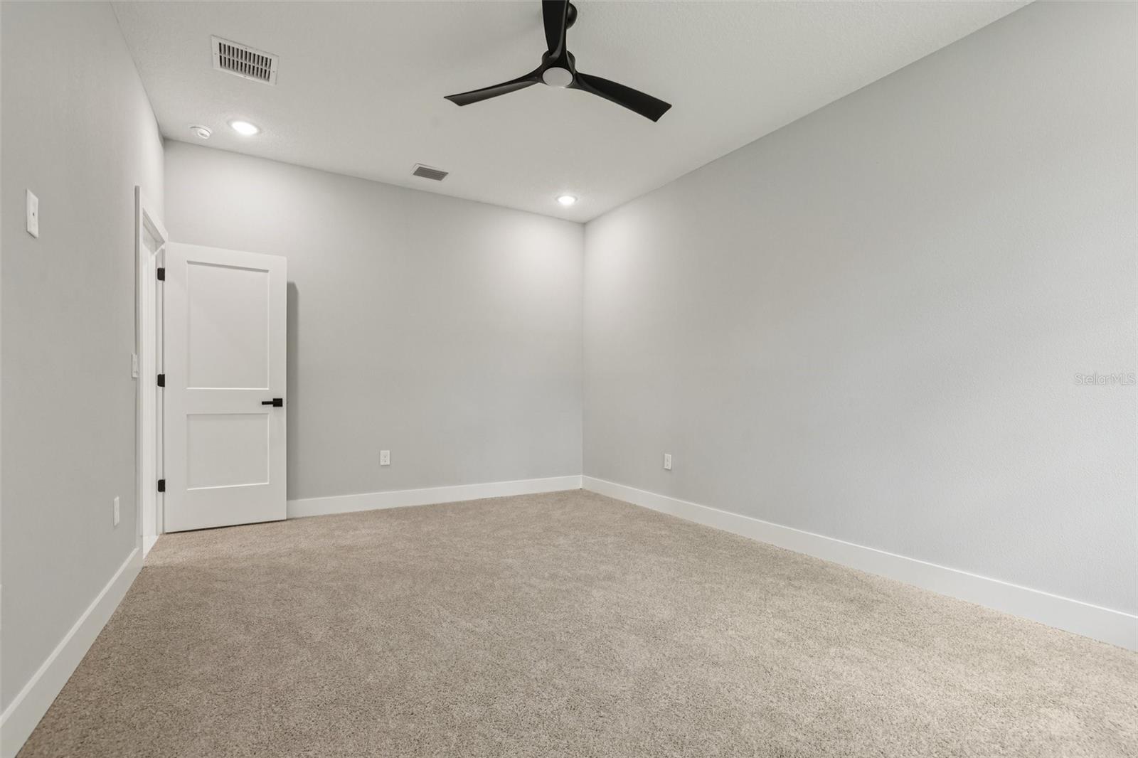 Image 45 of 49 For 42157 Tamarac Street