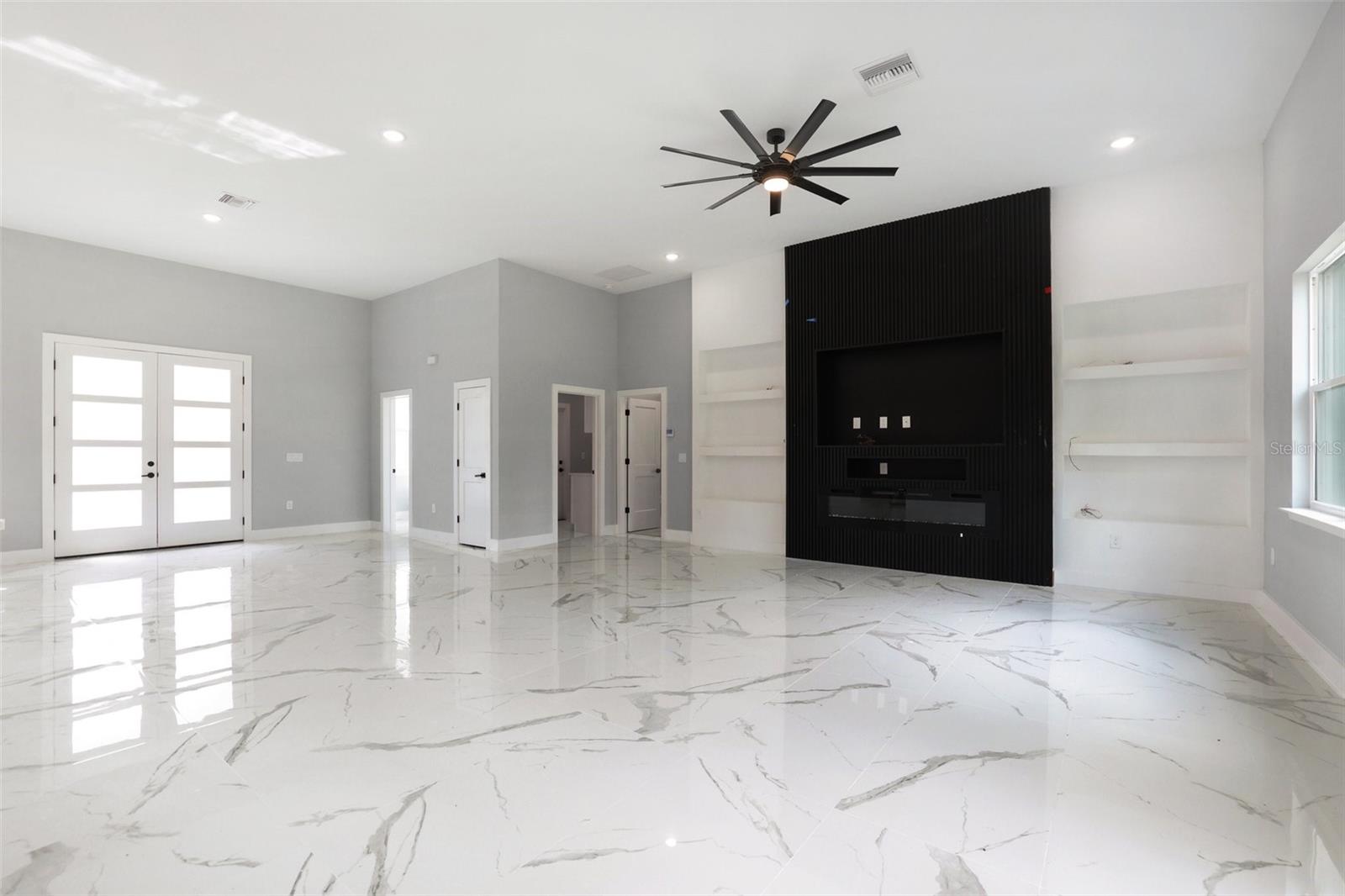 Image 7 of 49 For 42157 Tamarac Street