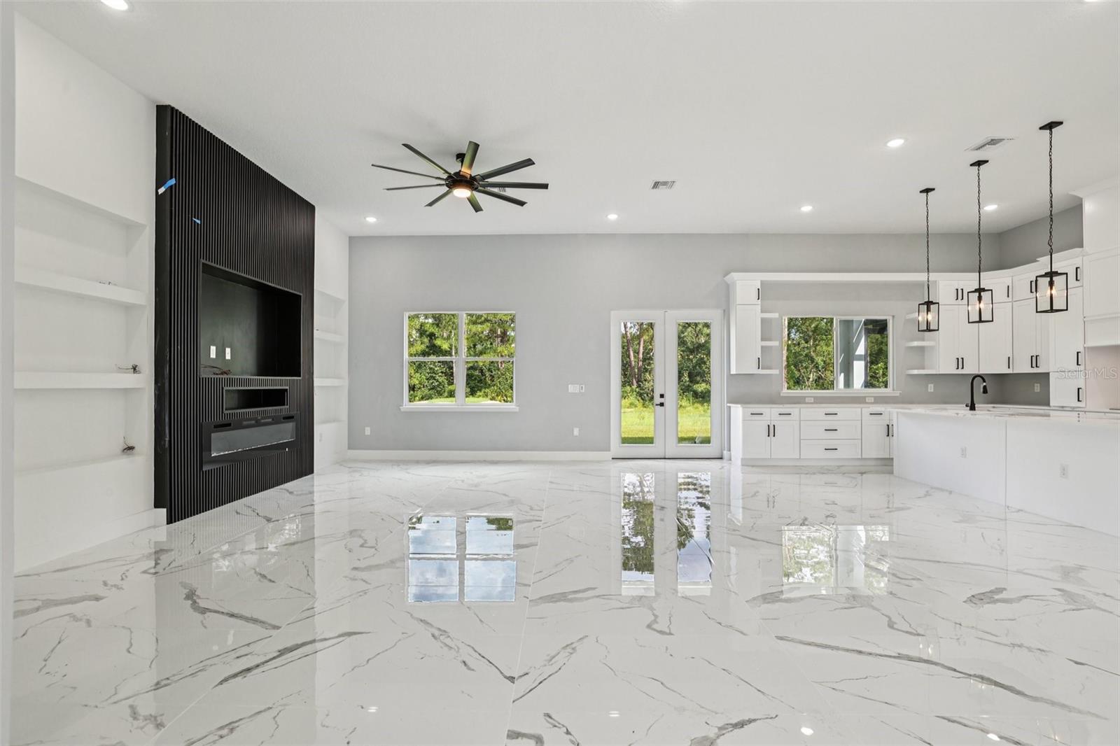 Image 9 of 49 For 42157 Tamarac Street