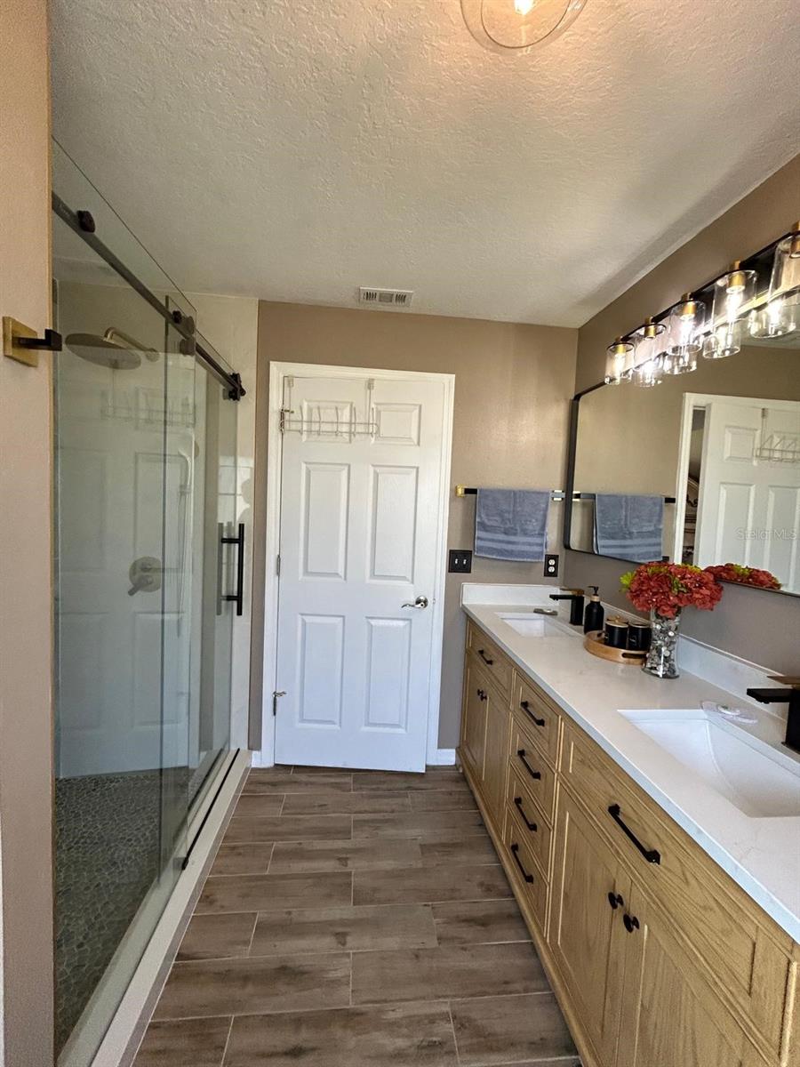 Image 10 of 18 For 1812 Crownwood Drive