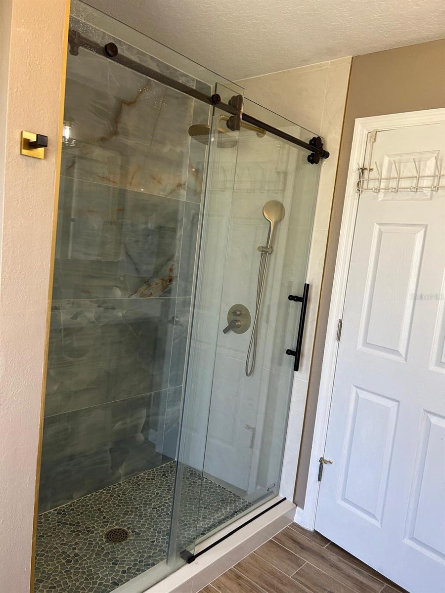 Image 11 of 18 For 1812 Crownwood Drive