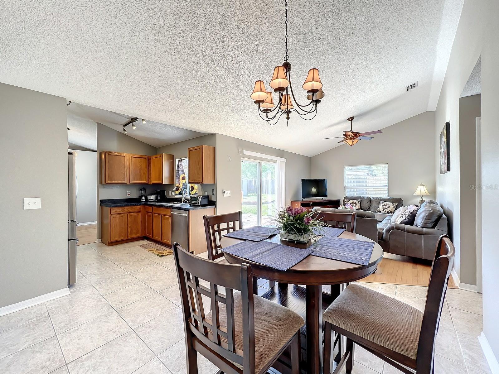 Image 12 of 18 For 1812 Crownwood Drive