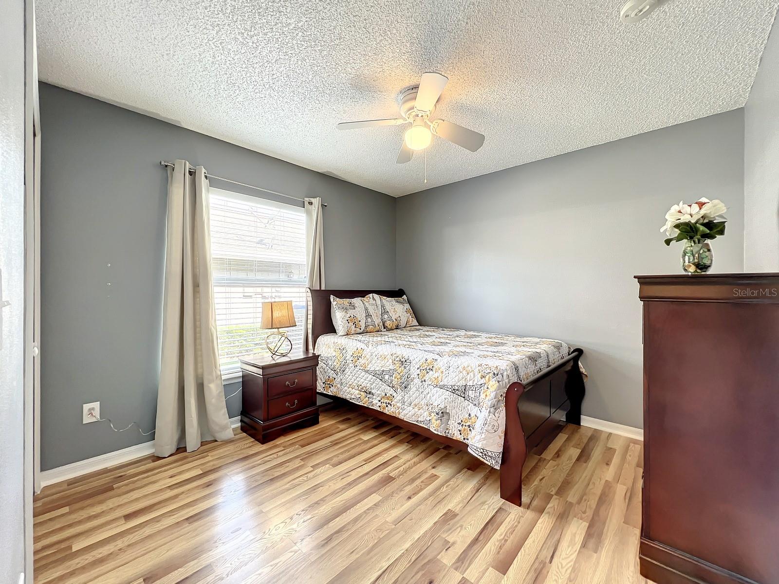 Image 4 of 18 For 1812 Crownwood Drive