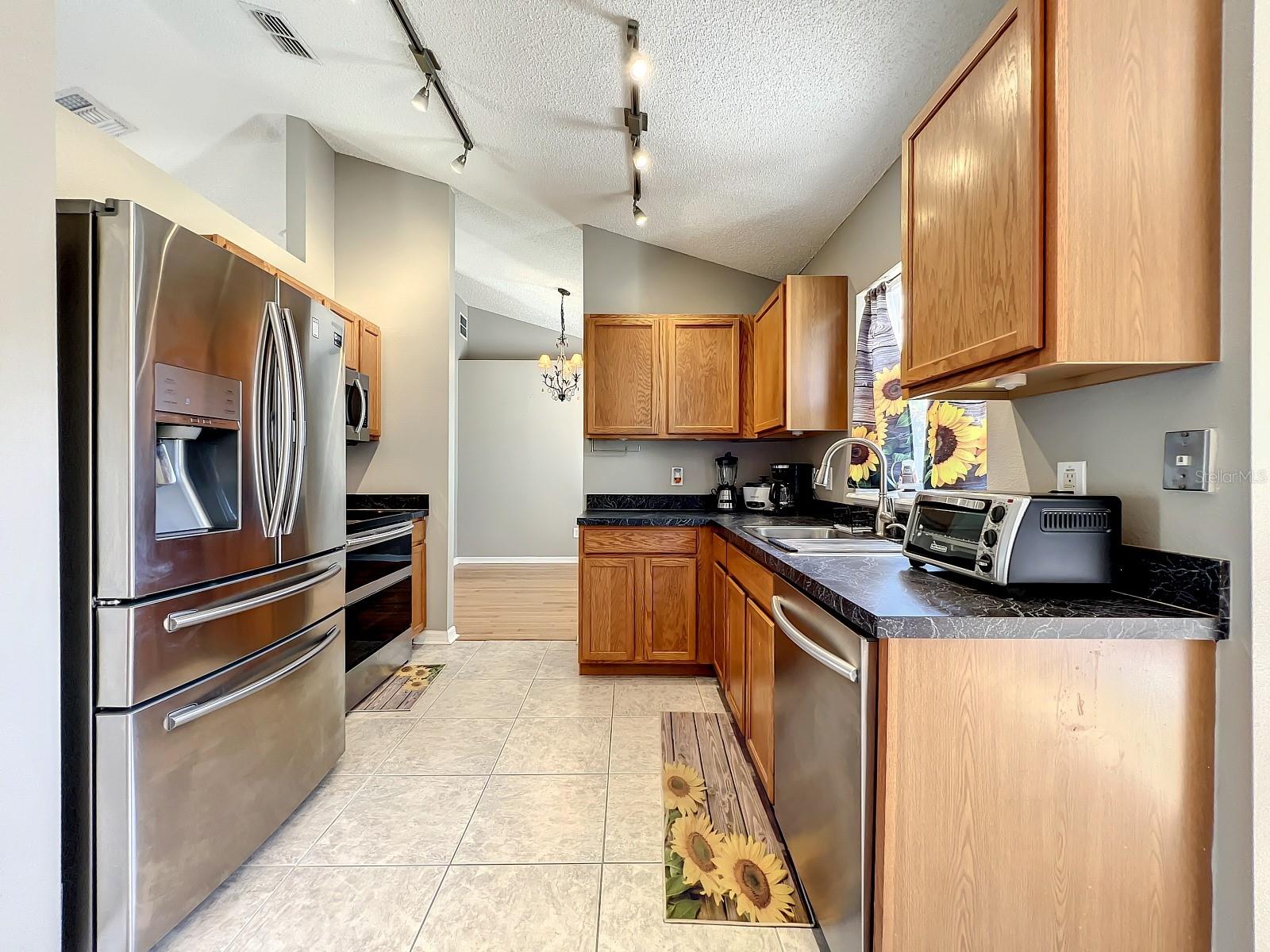 Image 8 of 18 For 1812 Crownwood Drive