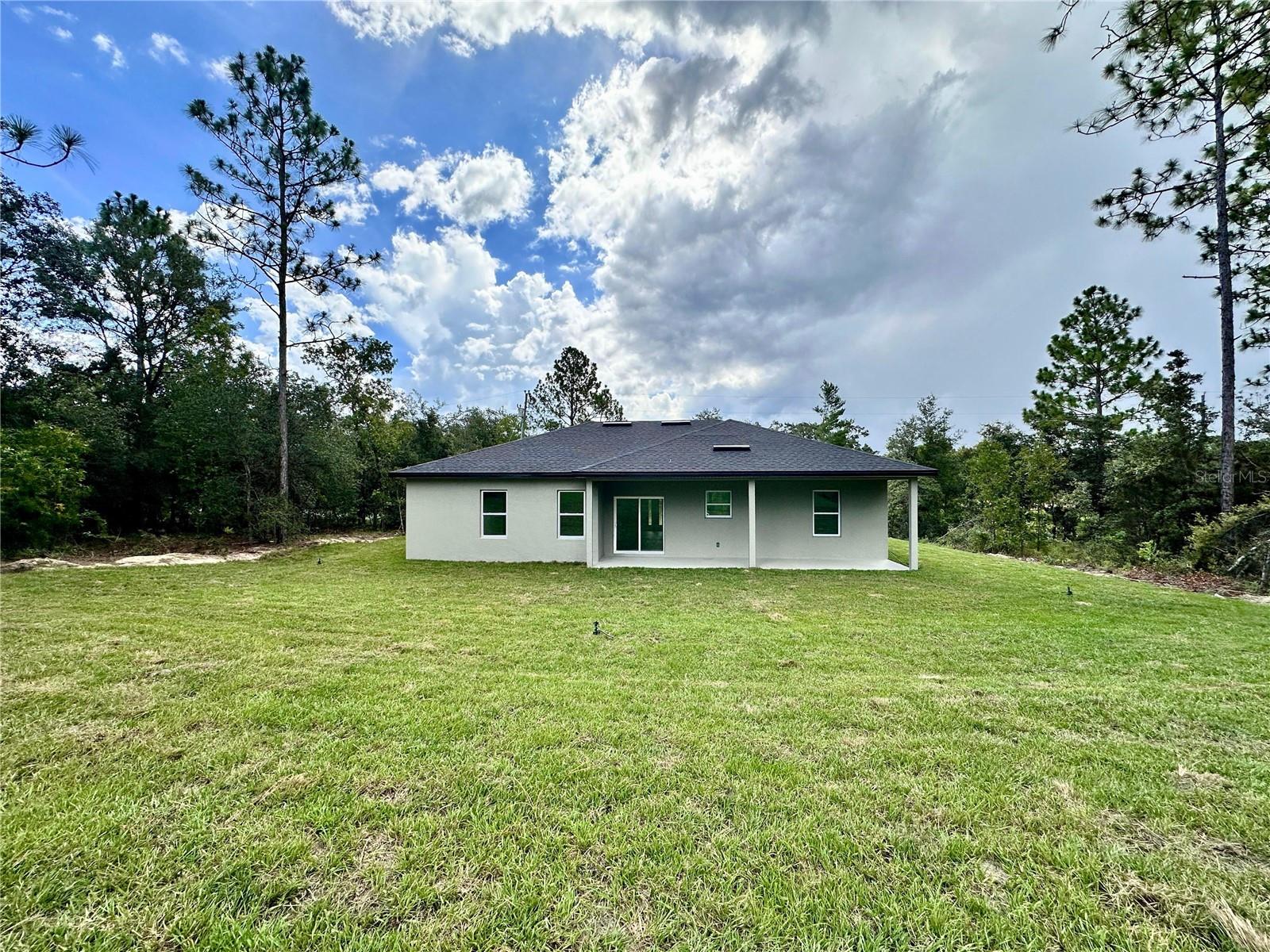 Listing photo id 8 for 7035 Maltese Drive