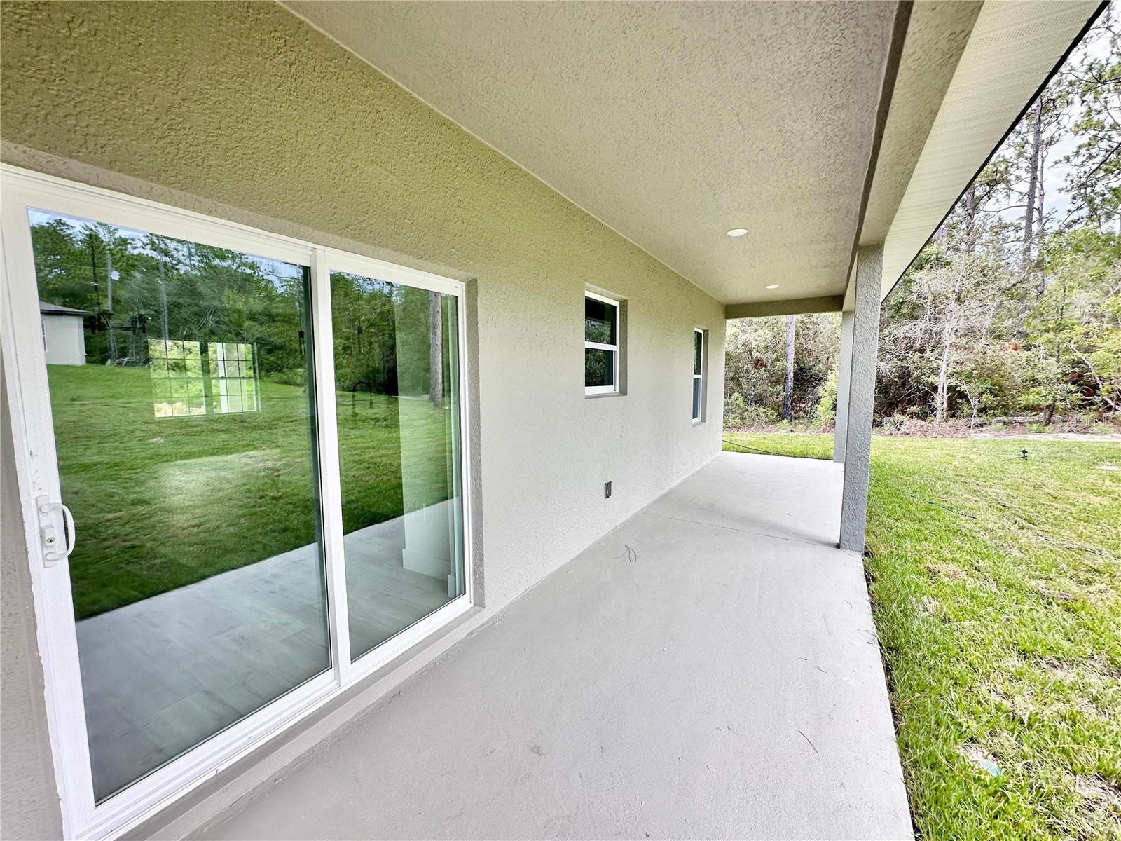 Listing photo id 9 for 7035 Maltese Drive