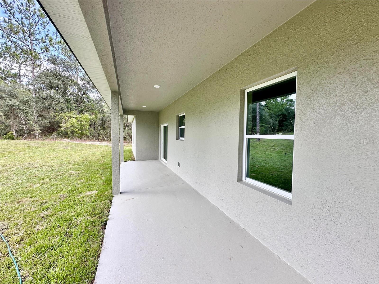 Listing photo id 10 for 7035 Maltese Drive