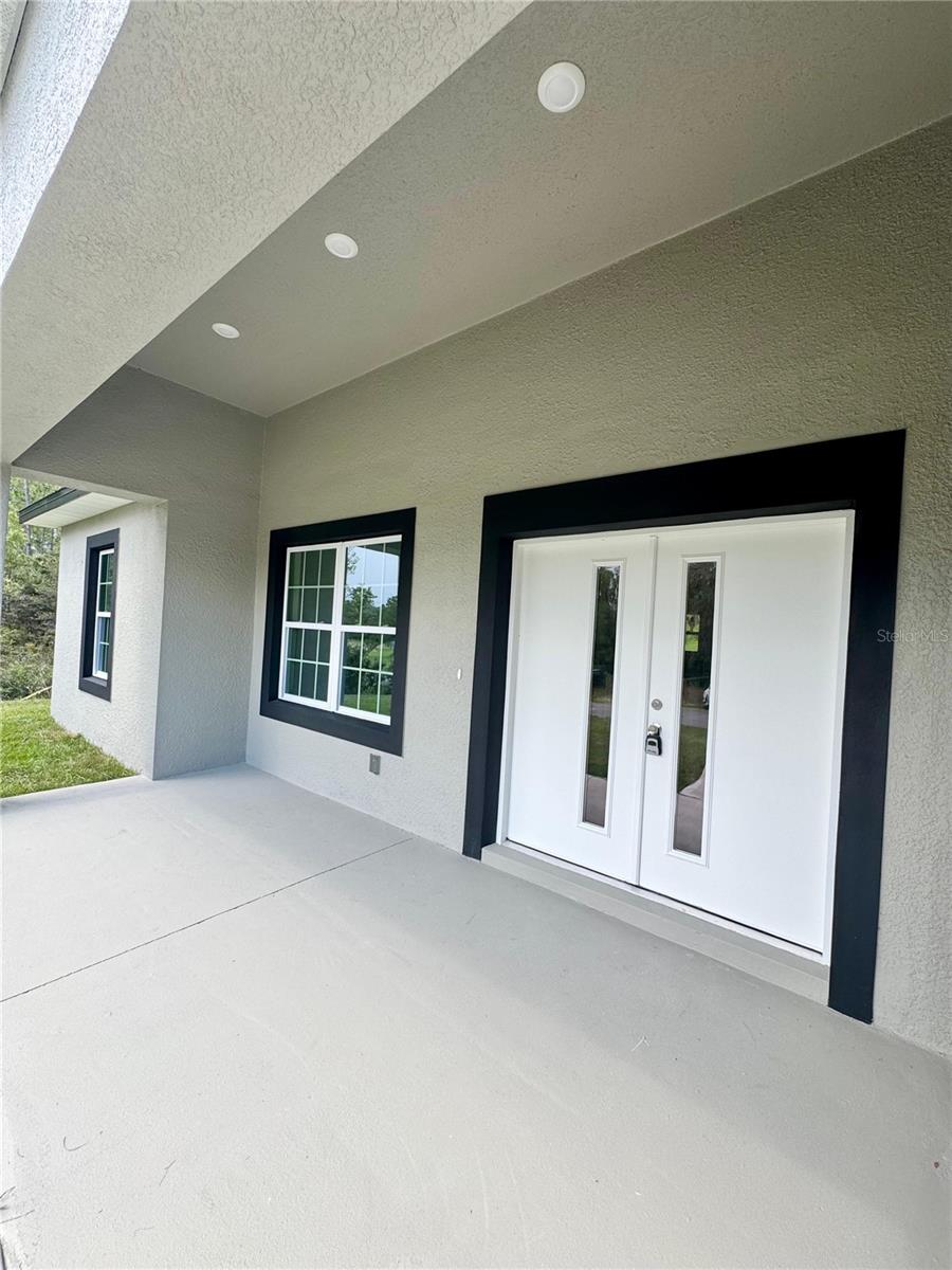Listing photo id 11 for 7035 Maltese Drive