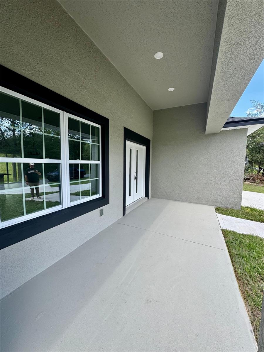 Listing photo id 4 for 7035 Maltese Drive