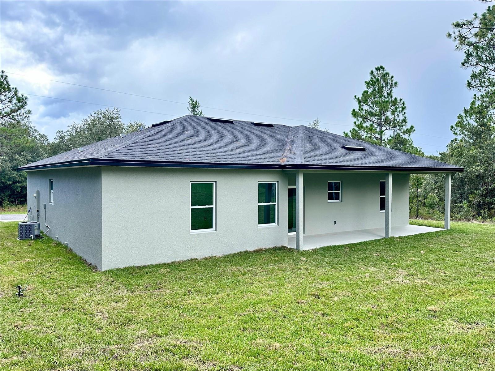 Listing photo id 6 for 7035 Maltese Drive