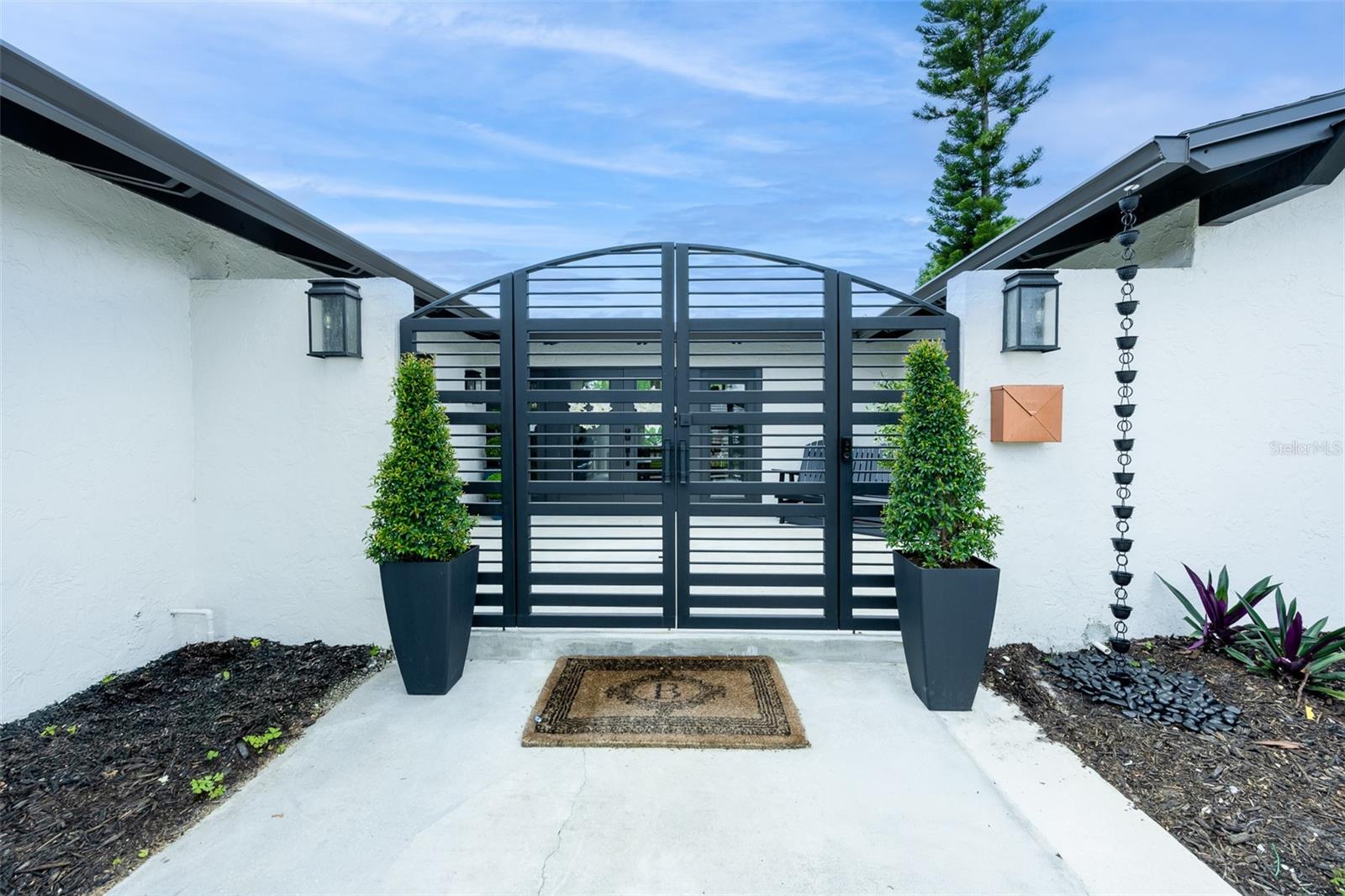 Image 2 of 18 For 2952 De Brocy Way