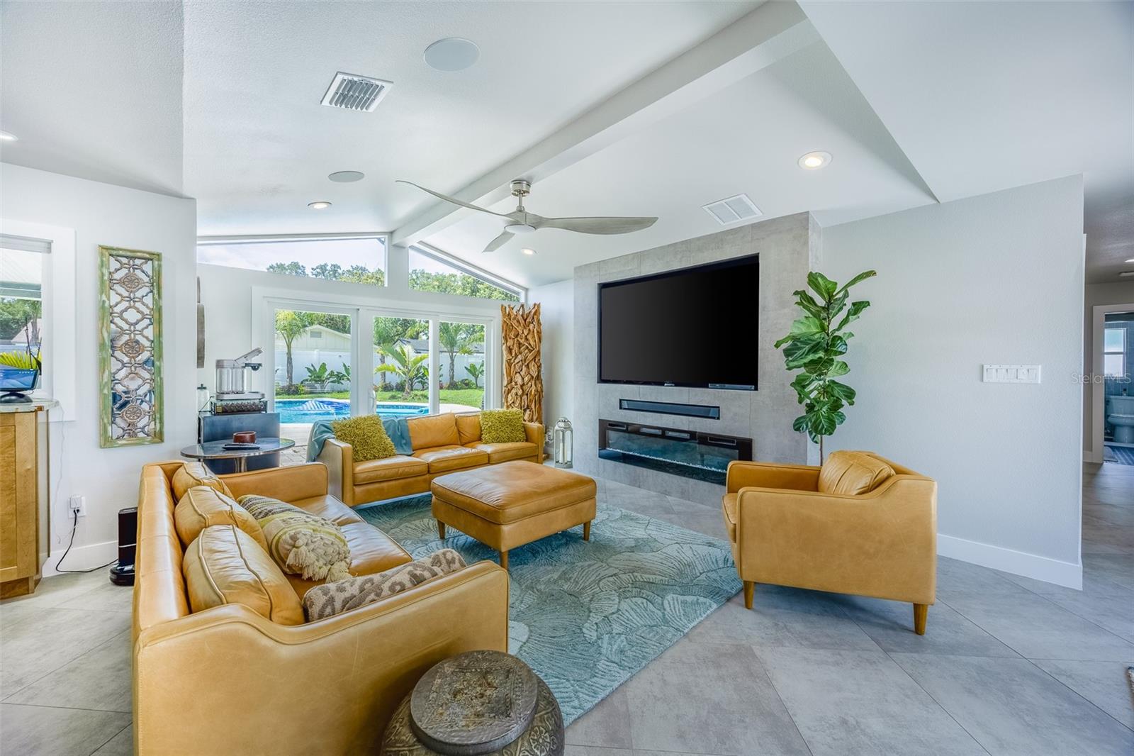 Image 5 of 18 For 2952 De Brocy Way