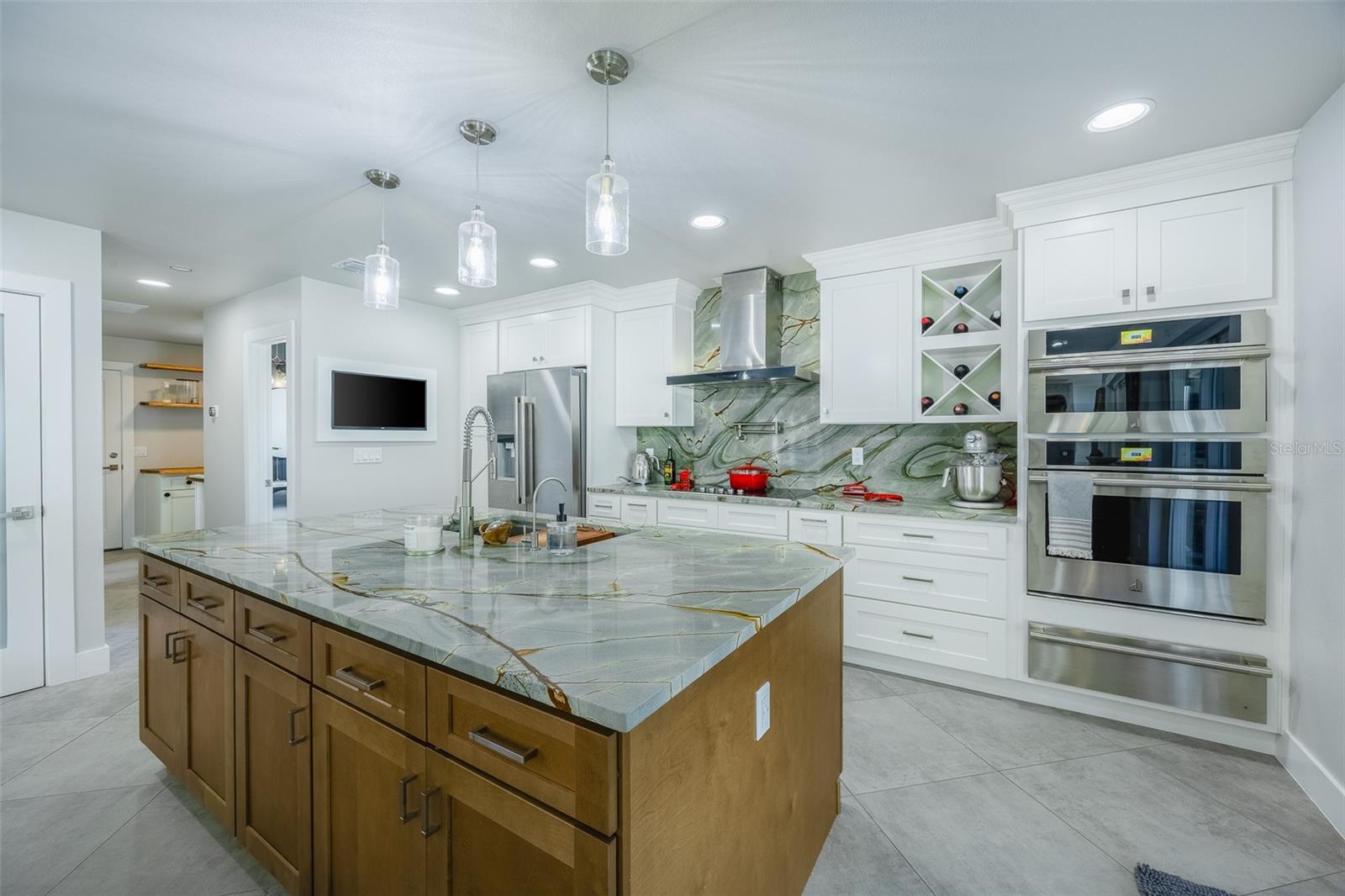 Image 7 of 18 For 2952 De Brocy Way
