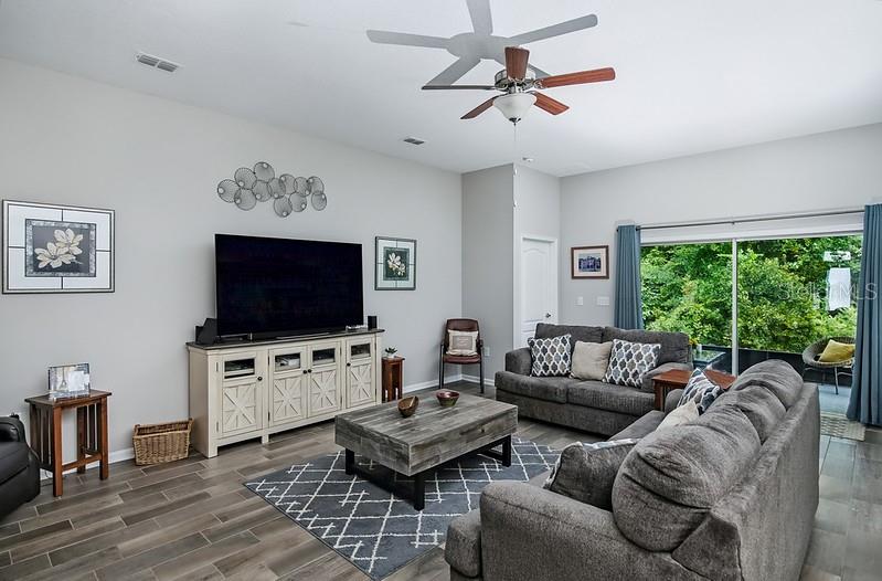 Image 10 of 27 For 83538 Watkins Walk