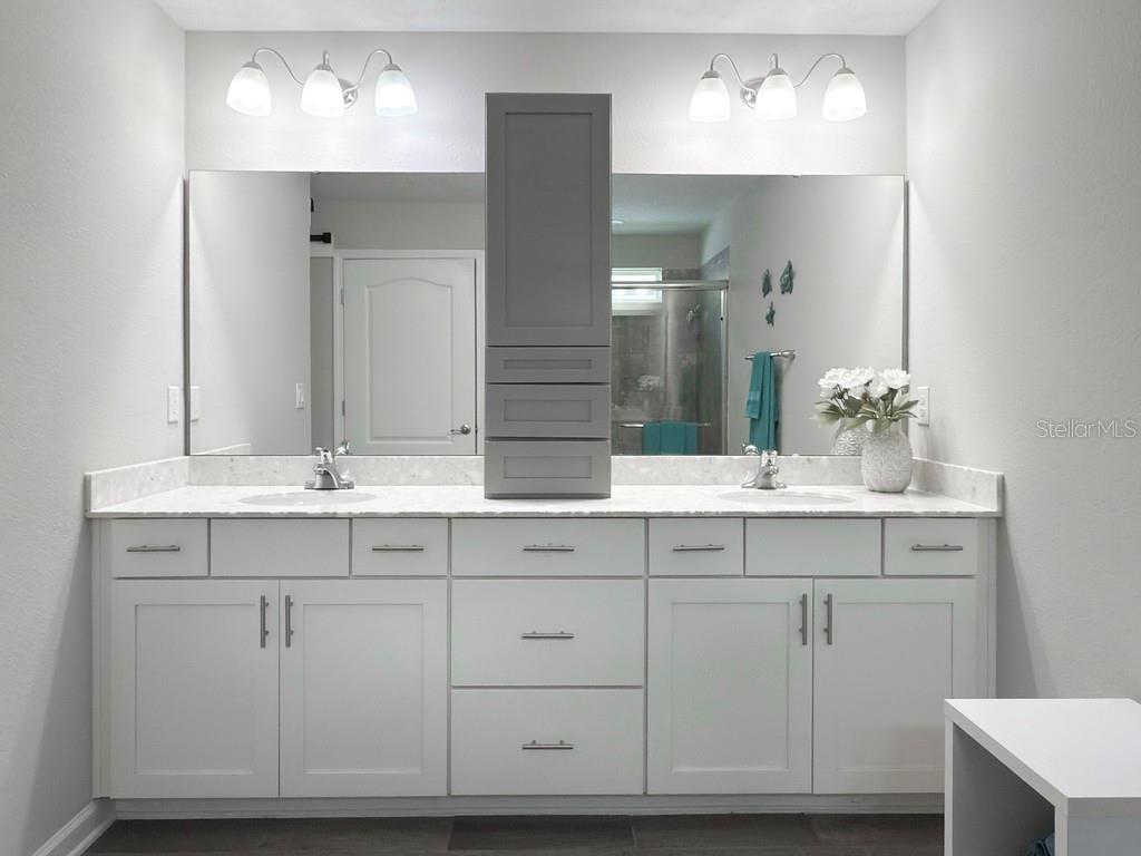 Image 14 of 27 For 83538 Watkins Walk