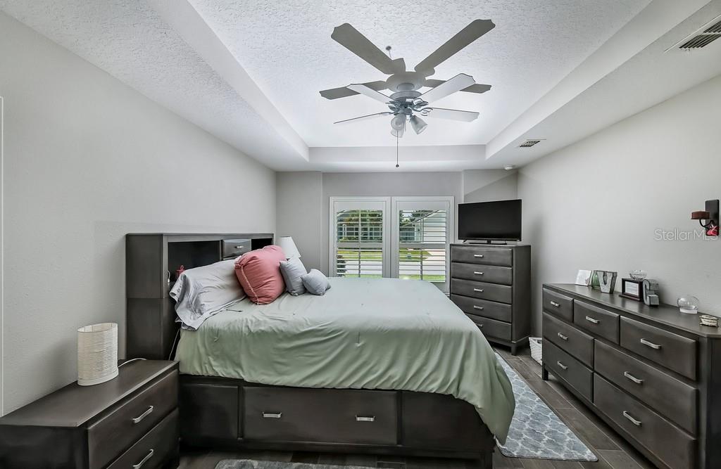 Image 16 of 27 For 83538 Watkins Walk