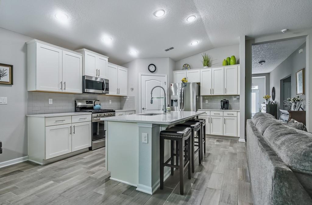 Image 7 of 27 For 83538 Watkins Walk