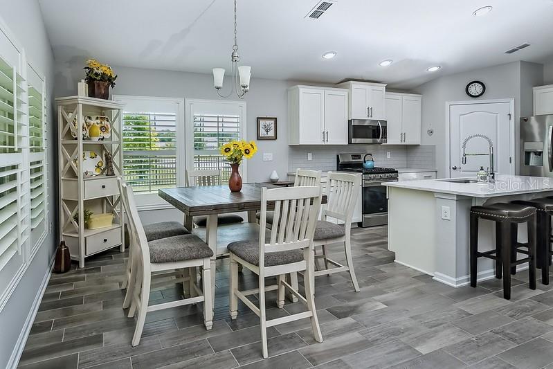 Image 8 of 27 For 83538 Watkins Walk