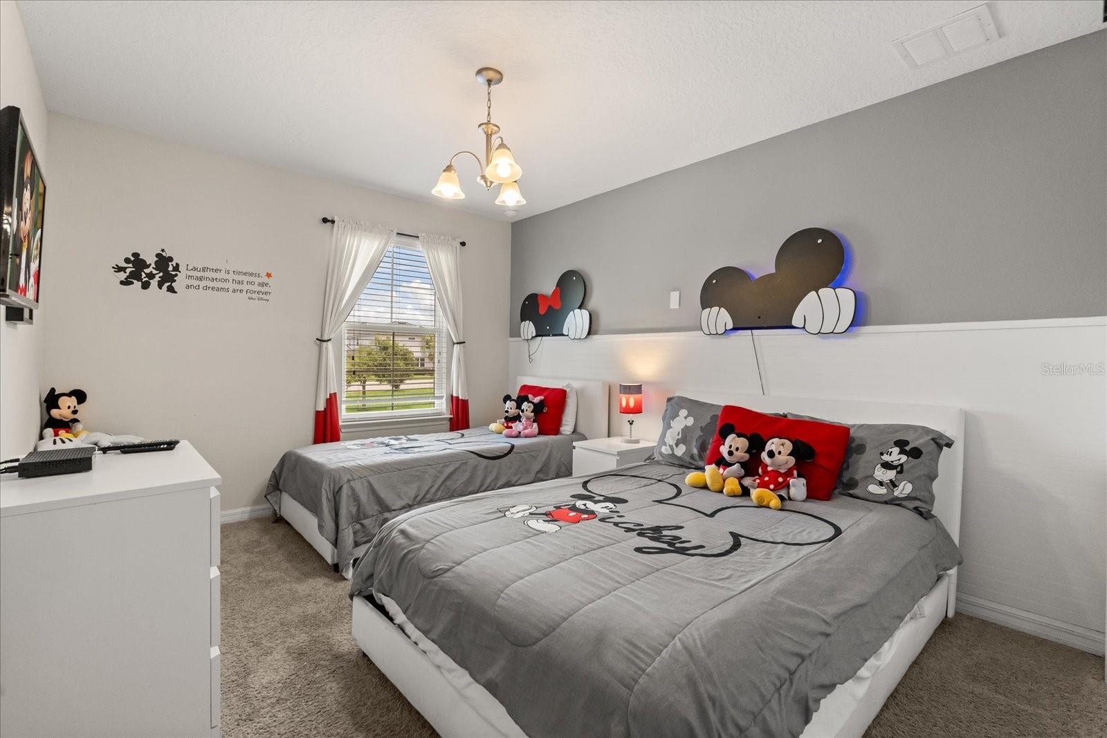 Image 24 of 62 For 1592 Carey Palm Cir