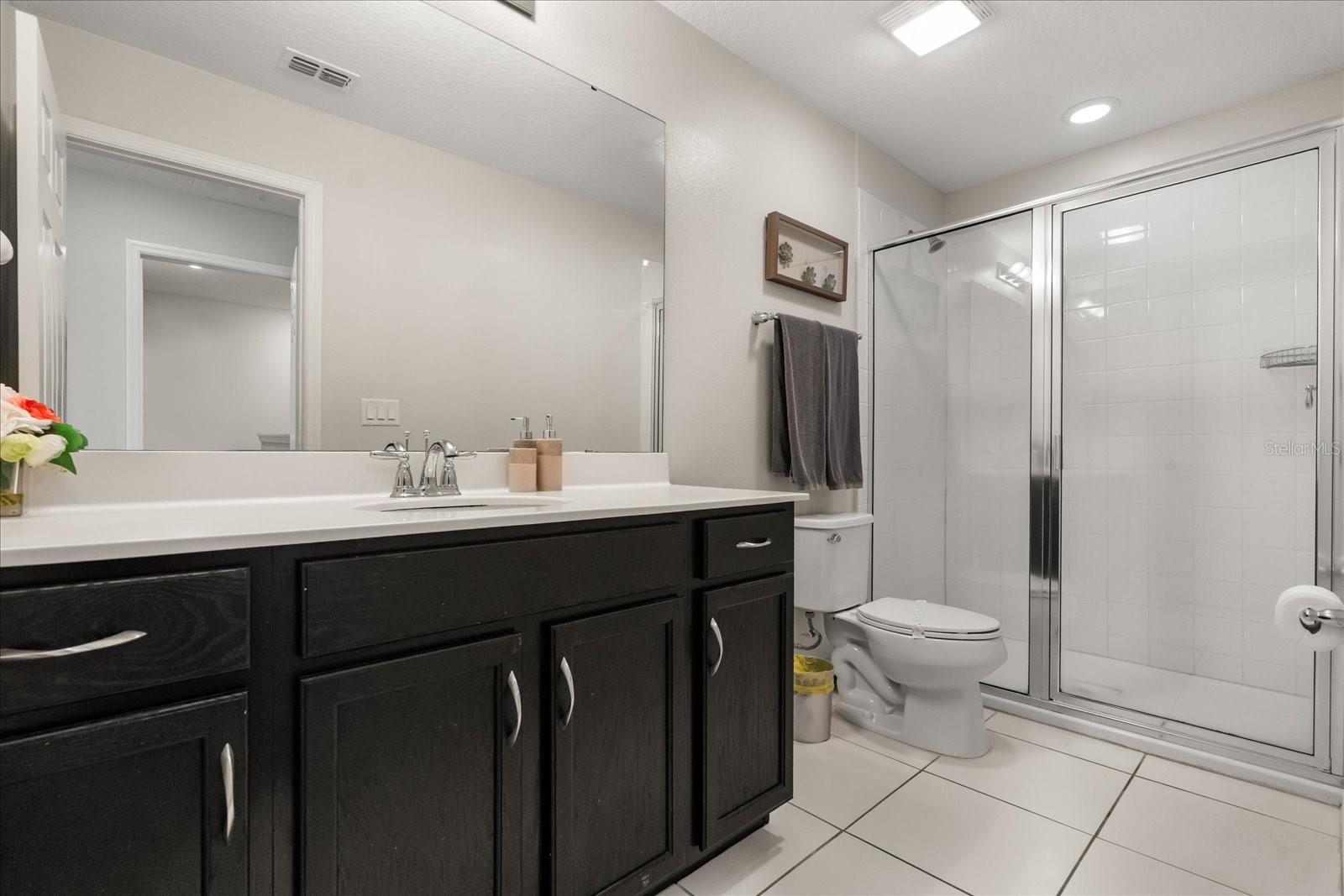 Image 26 of 62 For 1592 Carey Palm Cir