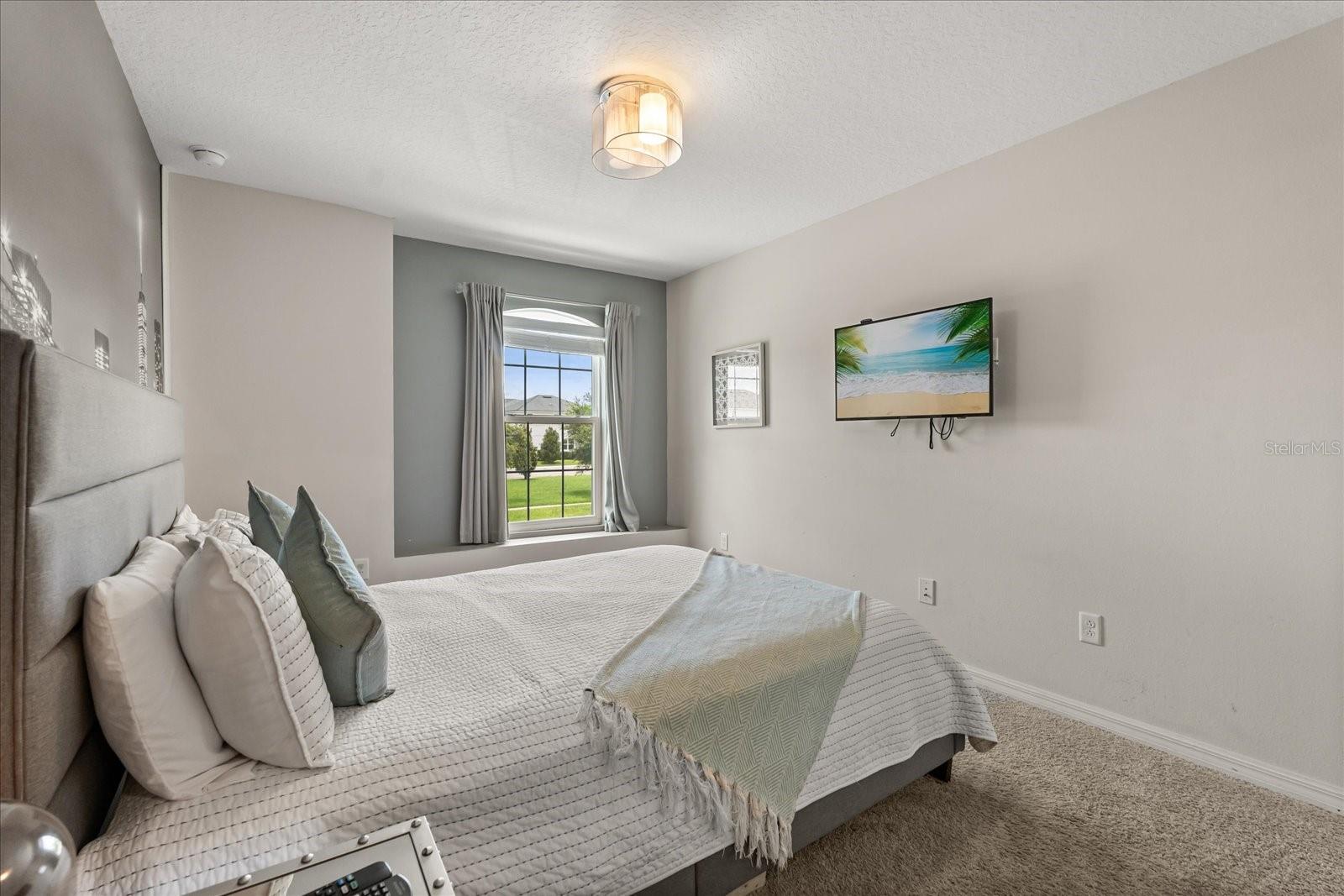 Image 27 of 62 For 1592 Carey Palm Cir