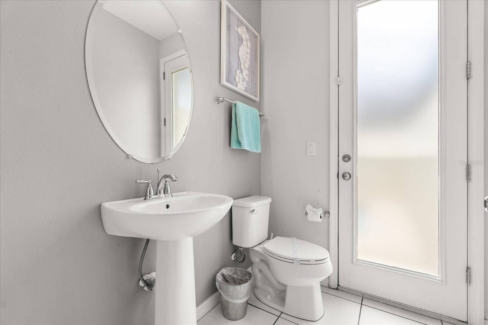 Image 32 of 62 For 1592 Carey Palm Cir