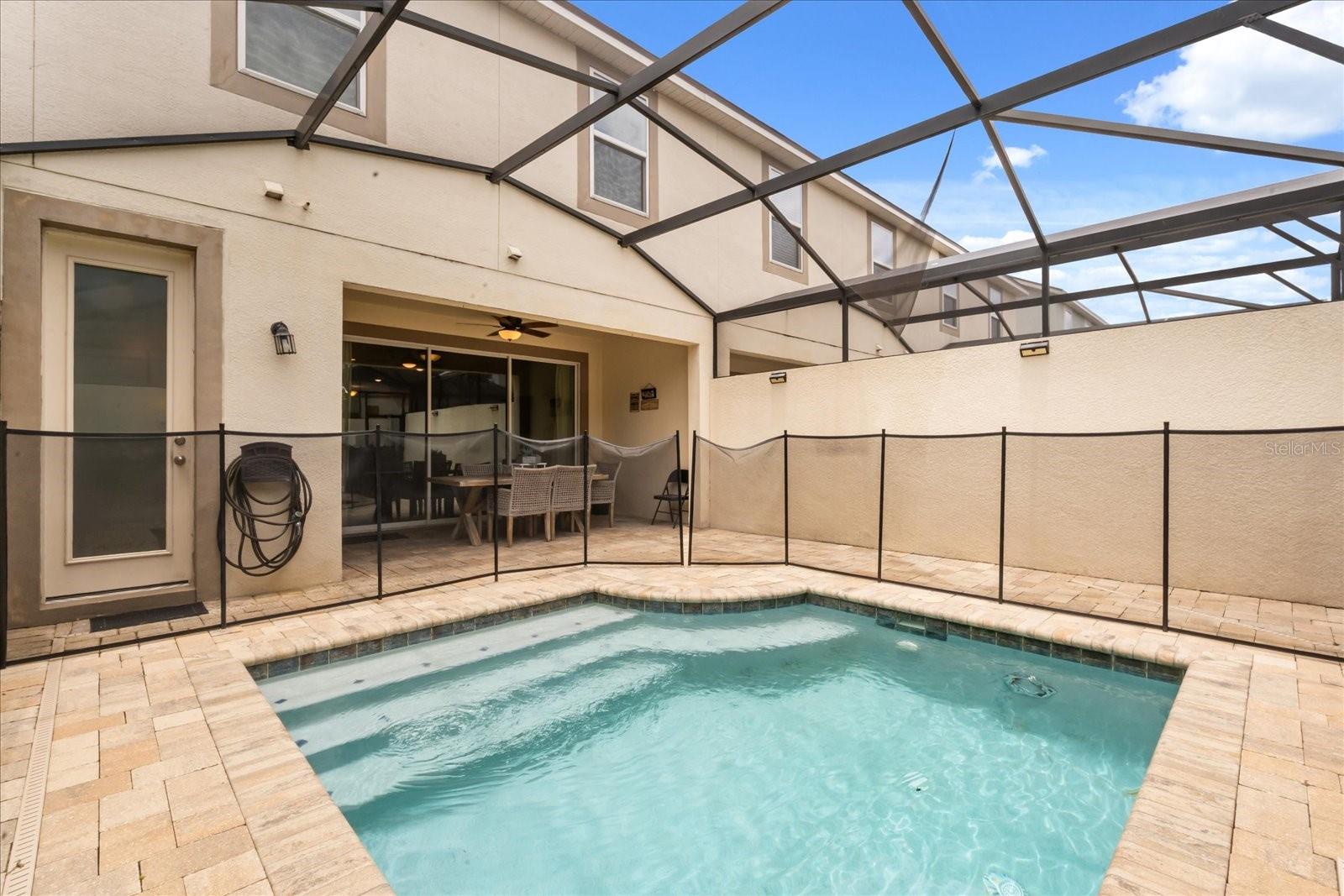 Image 35 of 62 For 1592 Carey Palm Cir