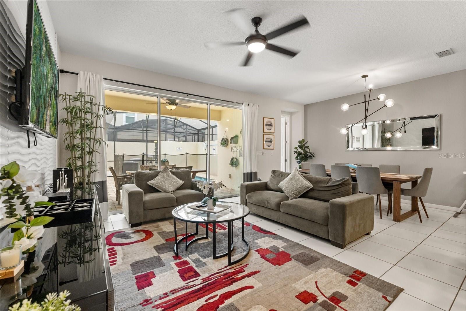 Image 6 of 62 For 1592 Carey Palm Cir