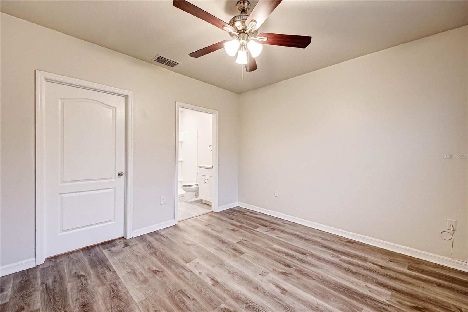 Image 14 of 34 For 3354 Summerdale Way