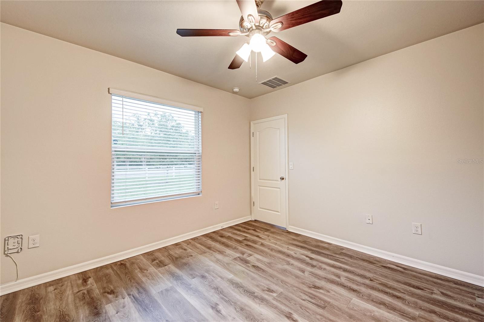 Image 17 of 34 For 3354 Summerdale Way